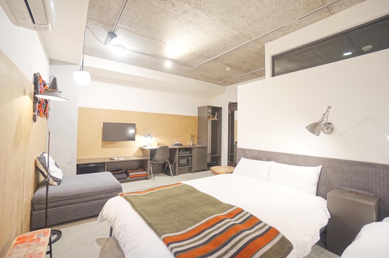 Earthmans Dotombori Hotel Osaka Exterior photo