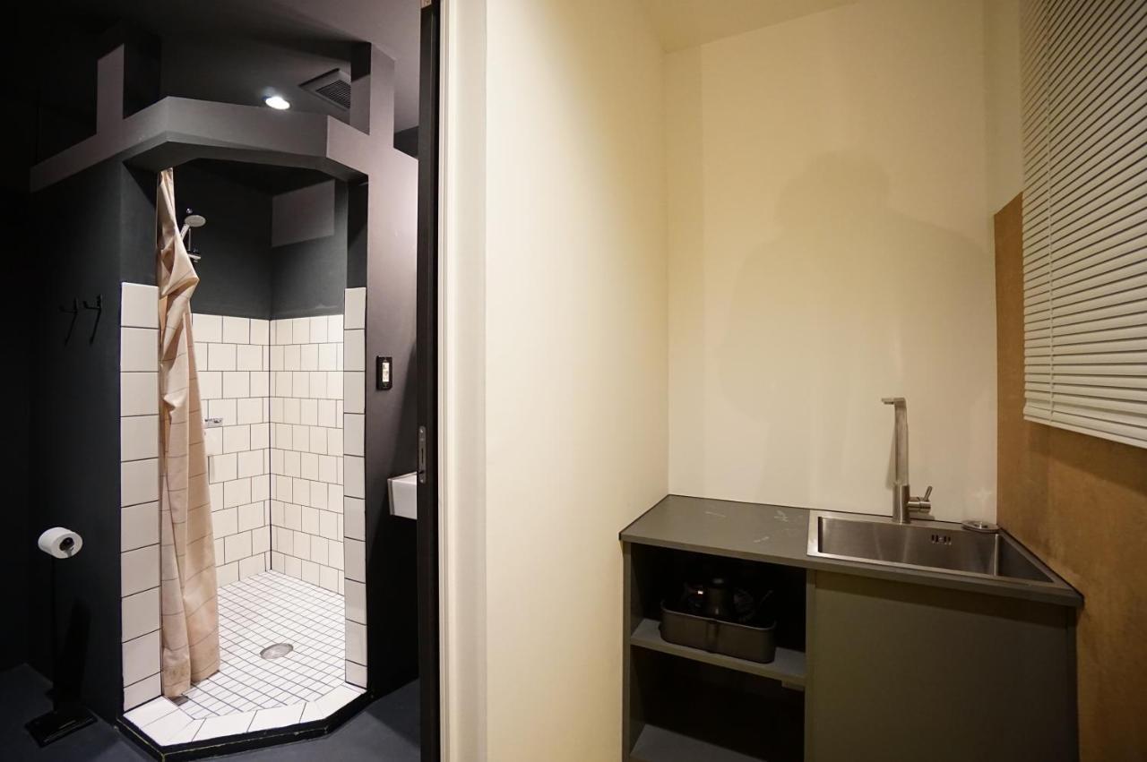 Earthmans Dotombori Hotel Osaka Exterior photo